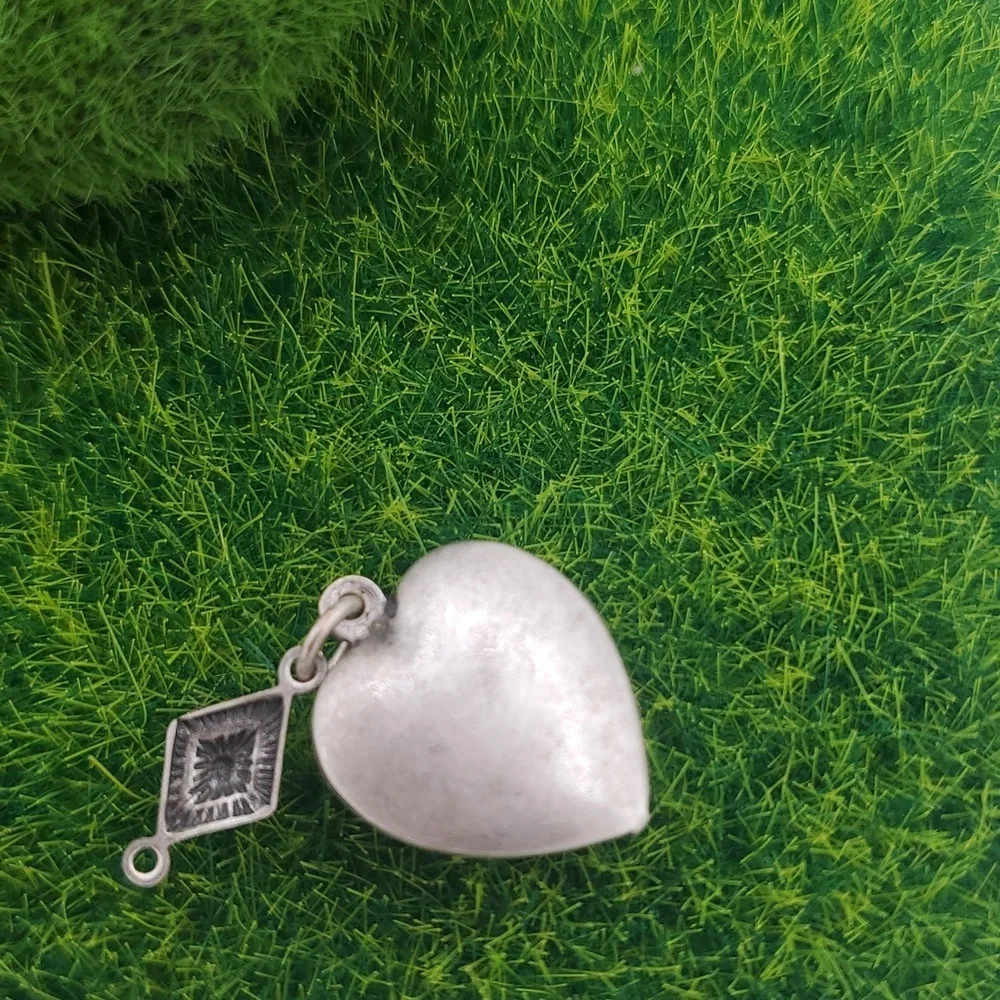 Silver and Purple Heart Pendant‎ P313